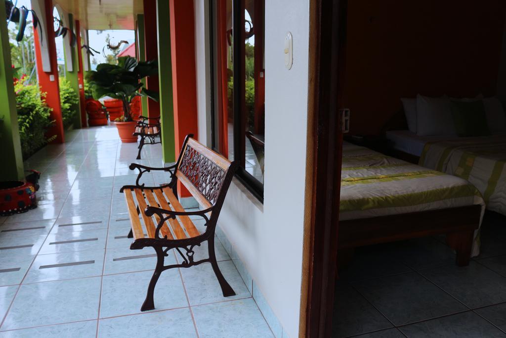 Hotel Las Flores Fortuna La Fortuna Luaran gambar