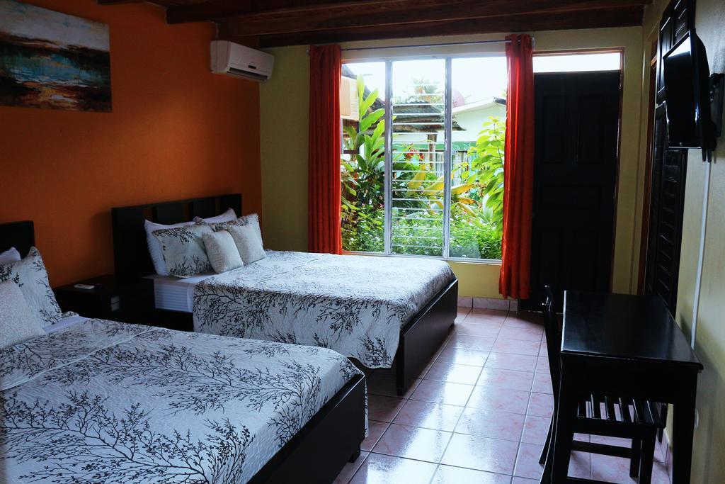 Hotel Las Flores Fortuna La Fortuna Luaran gambar