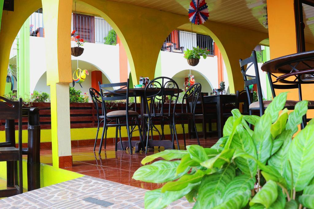 Hotel Las Flores Fortuna La Fortuna Luaran gambar
