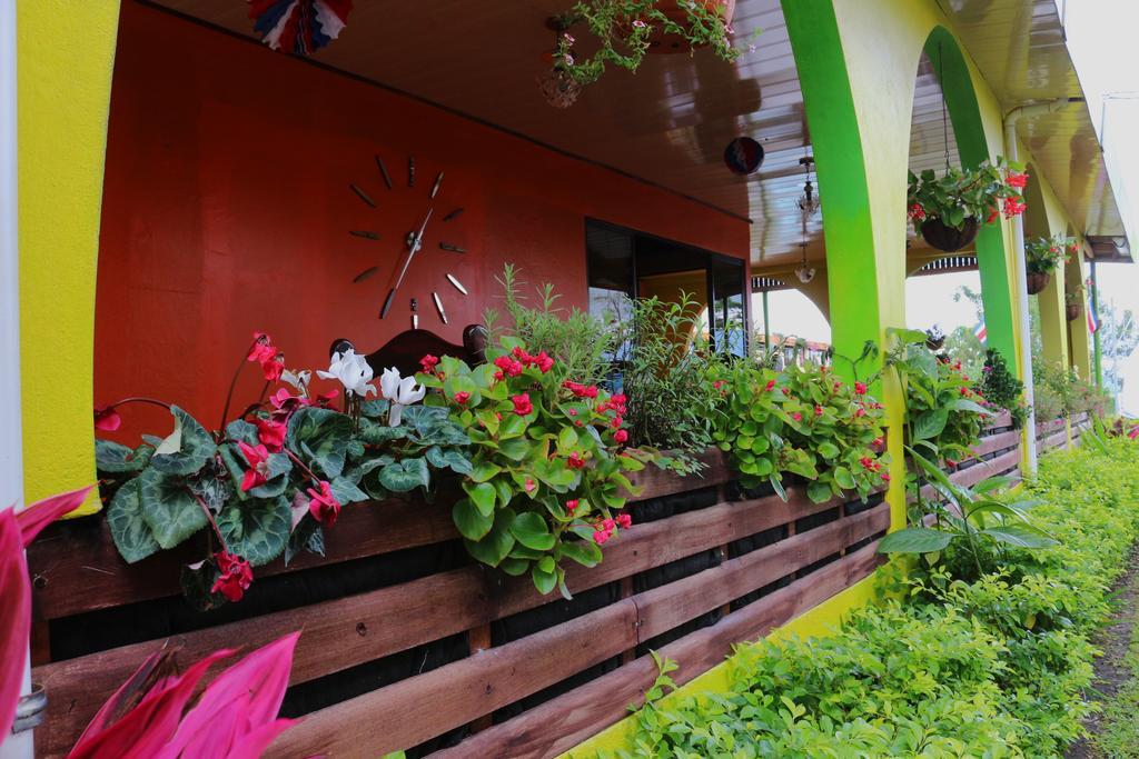 Hotel Las Flores Fortuna La Fortuna Luaran gambar
