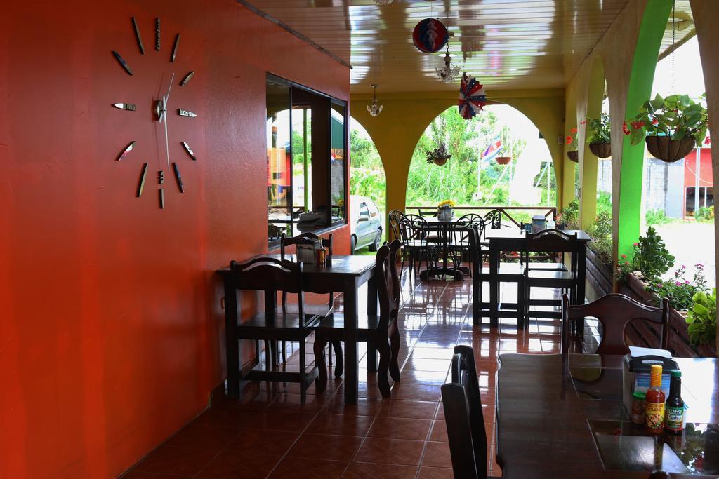 Hotel Las Flores Fortuna La Fortuna Luaran gambar